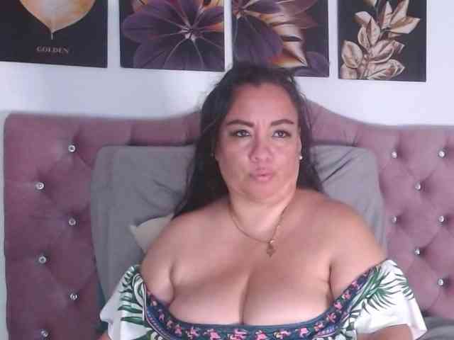 im-helenn webcam