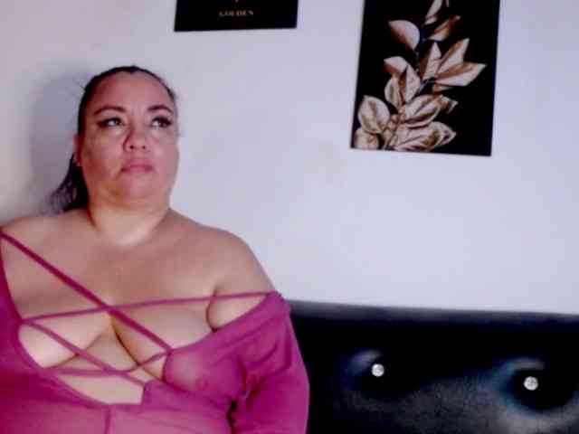 im-helenn webcam