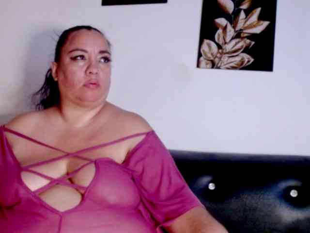 im-helenn webcam