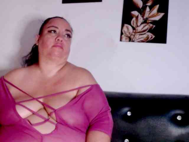 im-helenn webcam