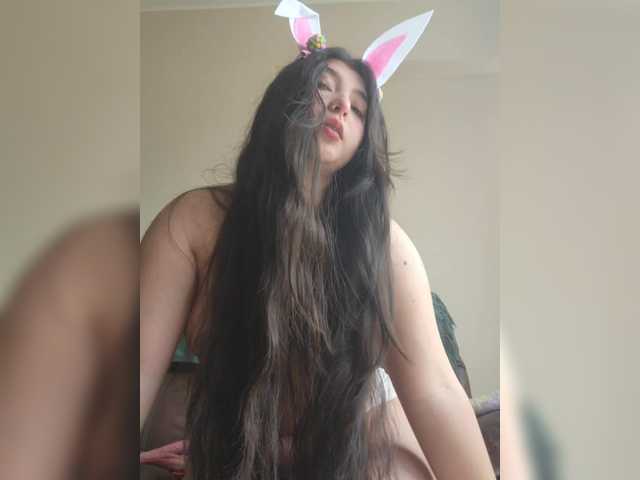 AhriLittle's BongaCams show and profile