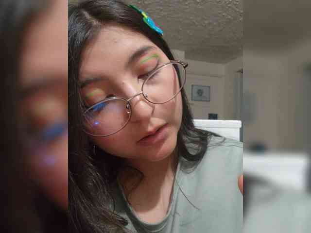 nude live web cam AhriLittle