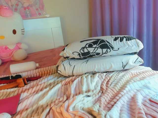 Kuraii's BongaCams show and profile