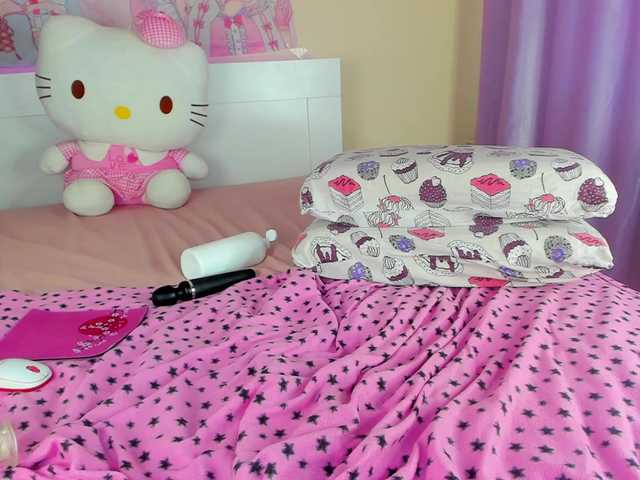 Kuraii's BongaCams show and profile