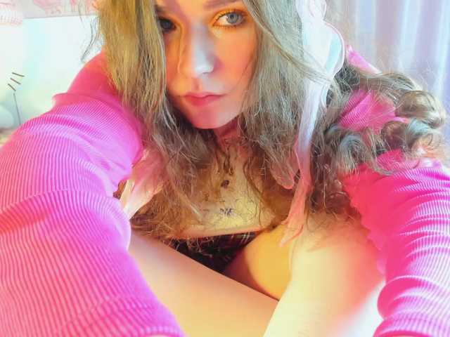 Kuraii from BongaCams