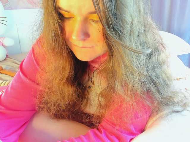 Kuraii's BongaCams show and profile