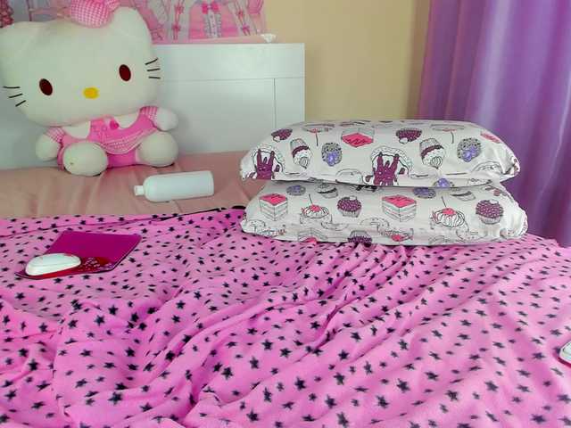 Kuraii's BongaCams show and profile