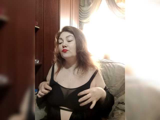 Sadie-Lorri's BongaCams show and profile