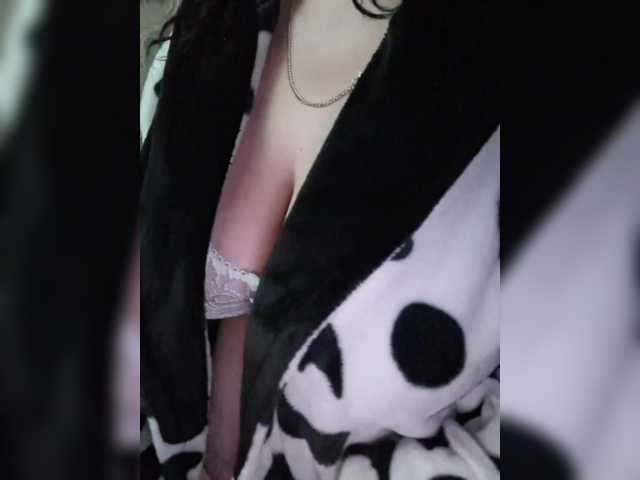 VeronicaChica's BongaCams show and profile