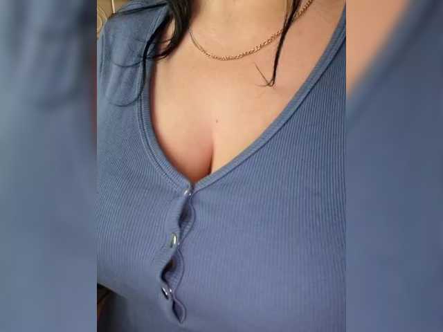 VeronicaChica's BongaCams show and profile