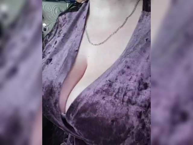 VeronicaChica's BongaCams show and profile