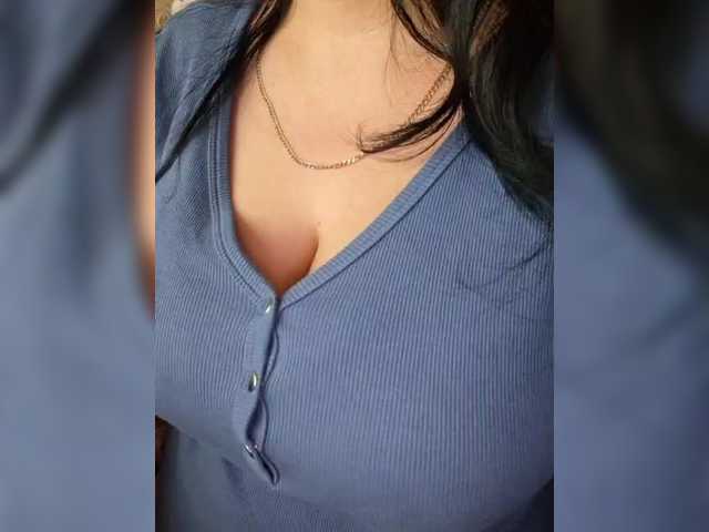 VeronicaChica's BongaCams show and profile