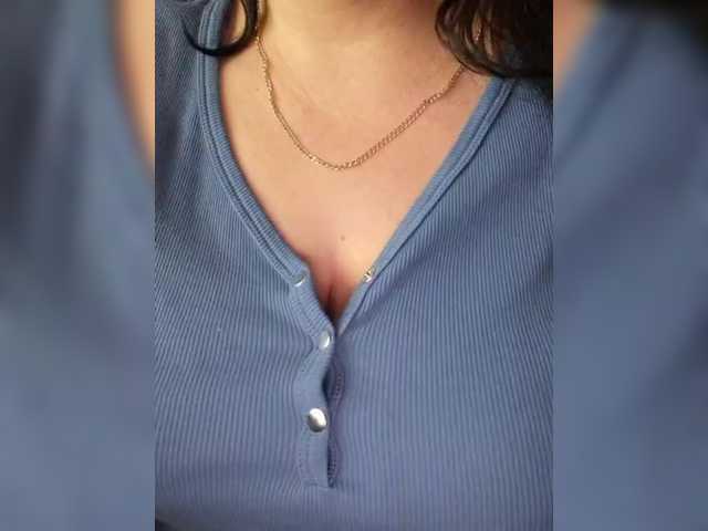 VeronicaChica's BongaCams show and profile