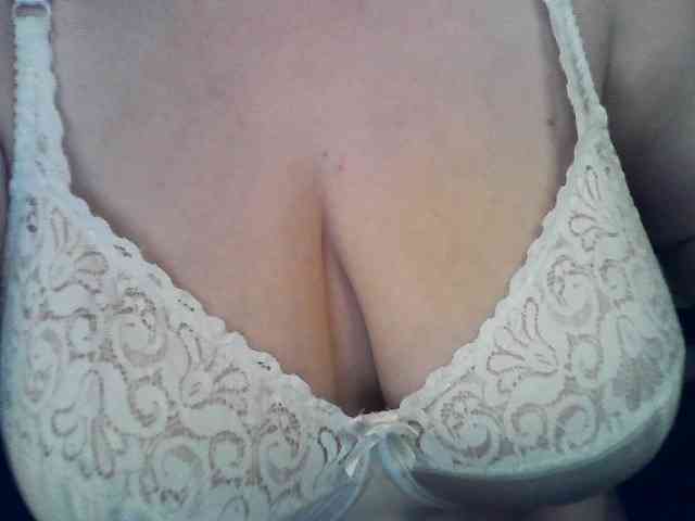 --A-M-I-N-A-- webcam