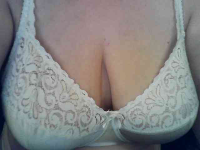 --A-M-I-N-A-- webcam