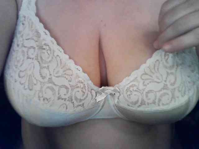 --A-M-I-N-A-- webcam