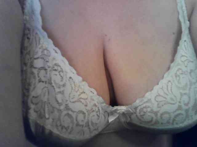 --A-M-I-N-A-- webcam
