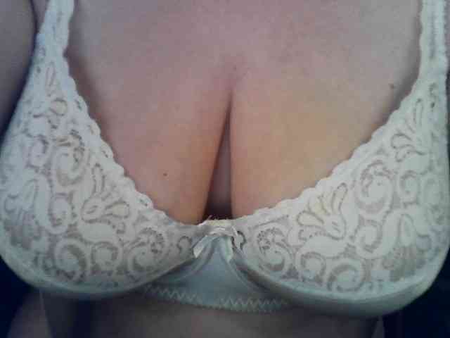 --A-M-I-N-A-- webcam