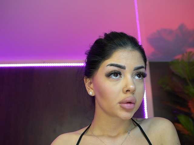 MolyStone from BongaCams