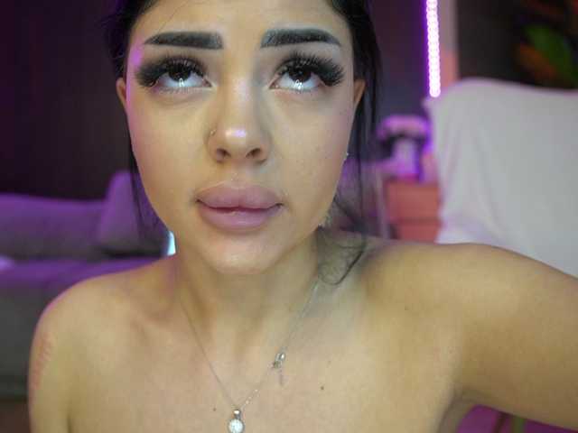 MolyStone from BongaCams