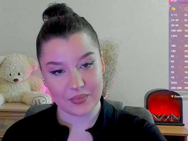 M-O-L-N-I-Y-A's BongaCams show and profile