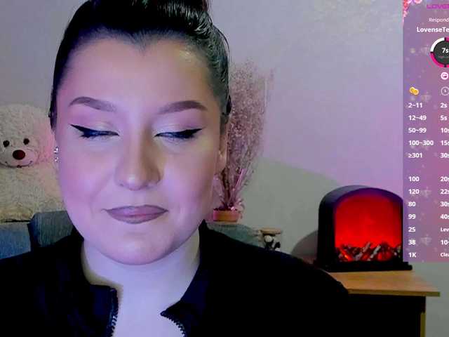 M-O-L-N-I-Y-A's BongaCams show and profile