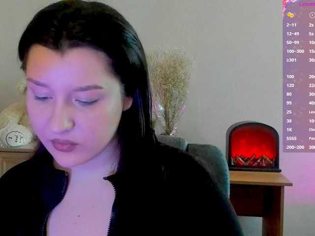 M-O-L-N-I-Y-A's BongaCams show and profile