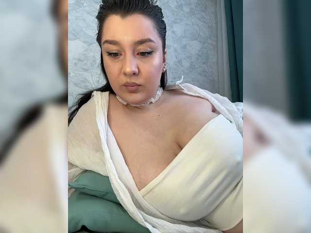 Дойки M-O-L-N-I-Y-A