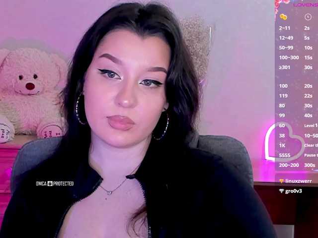 M-O-L-N-I-Y-A's BongaCams show and profile