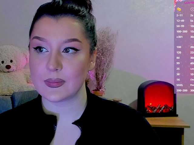 M-O-L-N-I-Y-A's BongaCams show and profile