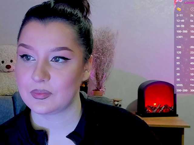 M-O-L-N-I-Y-A's BongaCams show and profile