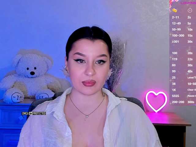 M-O-L-N-I-Y-A's BongaCams show and profile