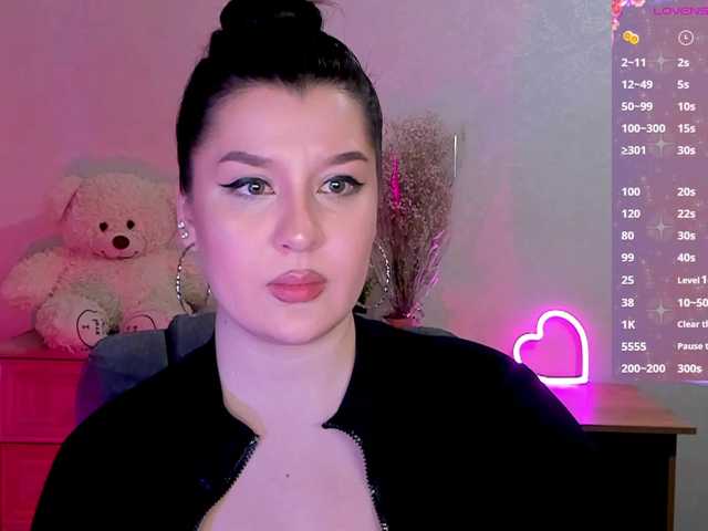 M-O-L-N-I-Y-A's BongaCams show and profile