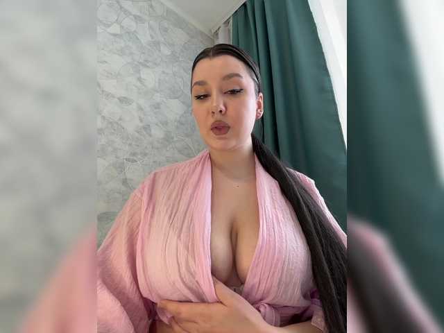 M-O-L-N-I-Y-A from BongaCams is Freechat