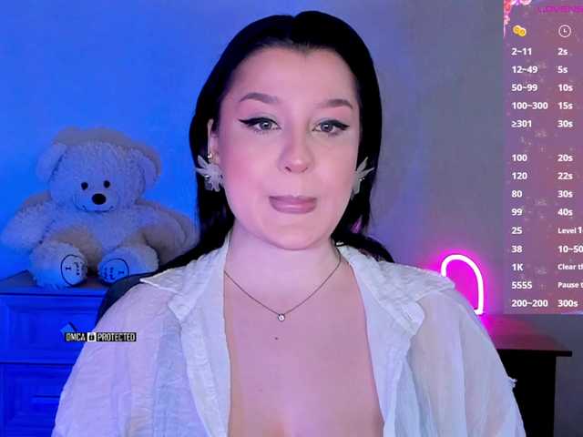 M-O-L-N-I-Y-A's BongaCams show and profile