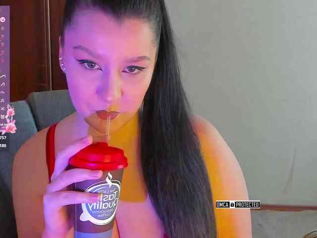 M-O-L-N-I-Y-A Live Webcam on BongaCams