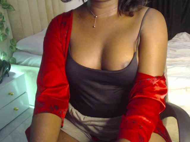 mia-boobs webcam