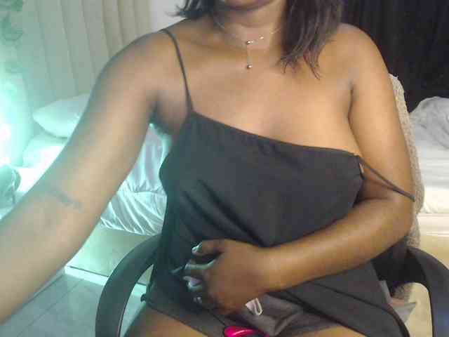 mia-boobs webcam