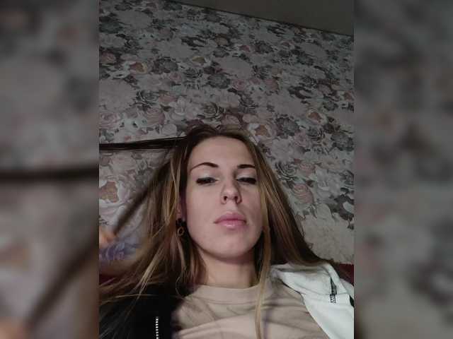 Marina-9819 from BongaCams is Freechat