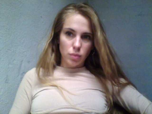 Try Marina-9819's smoking hot live display for enticing craziness Marina-9819 from BongaCams