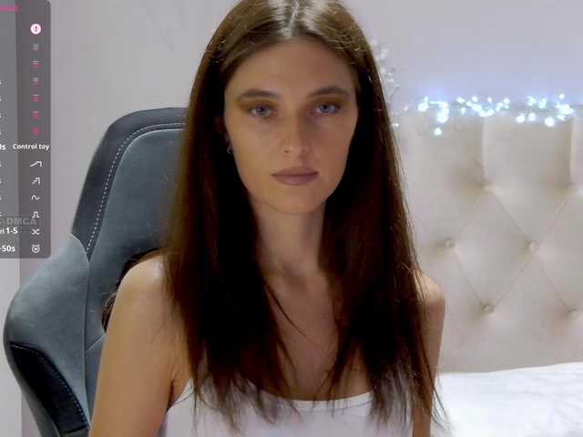 Lisa666-2's BongaCams show and profile