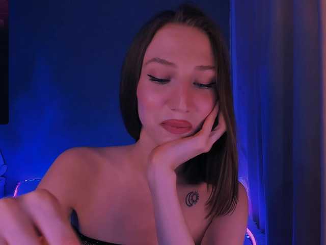 ellaamber's BongaCams show and profile