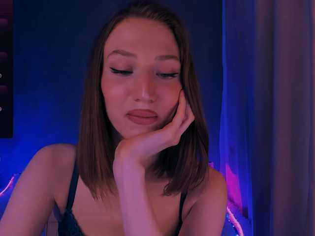 ellaamber's BongaCams show and profile