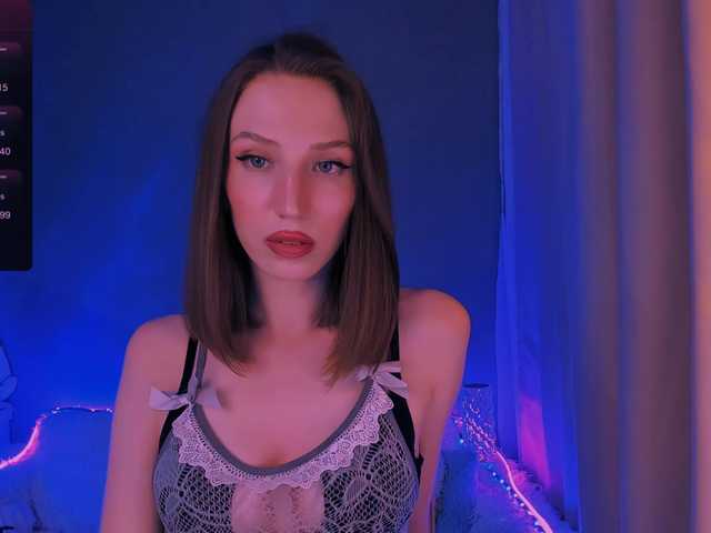 ellaamber's BongaCams show and profile