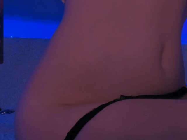 ellaamber's BongaCams show and profile