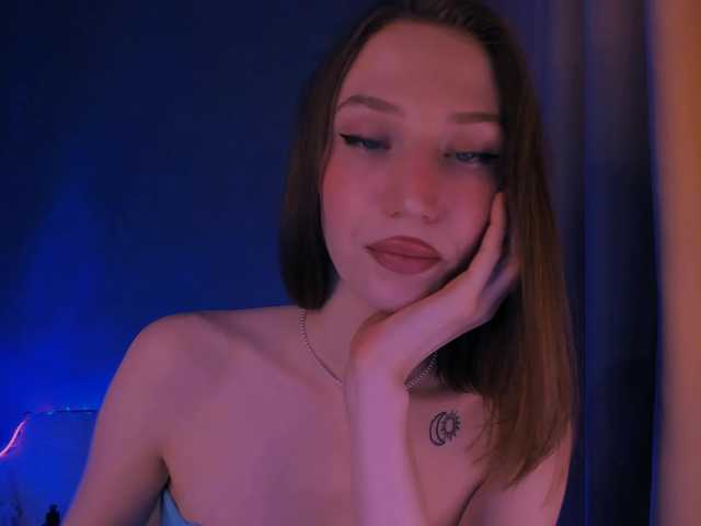ellaamber's BongaCams show and profile