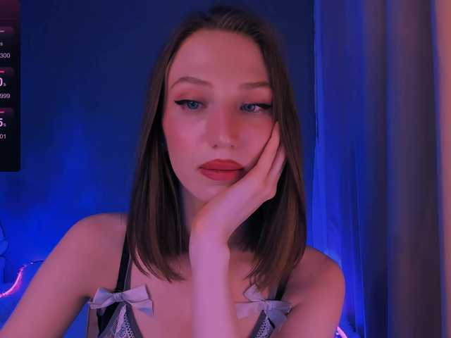 ellaamber's BongaCams show and profile