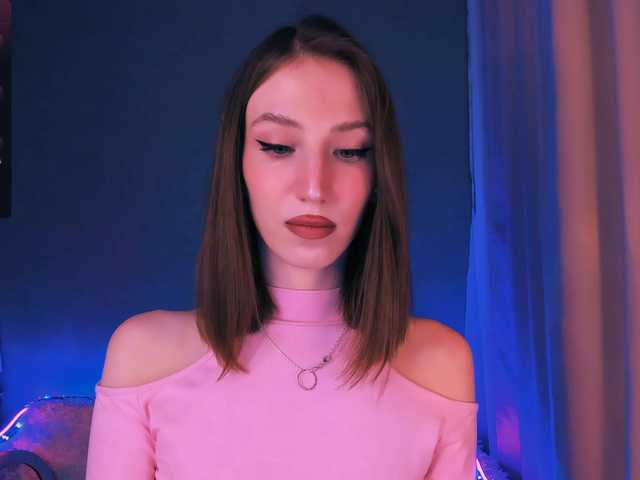 ellaamber's BongaCams show and profile