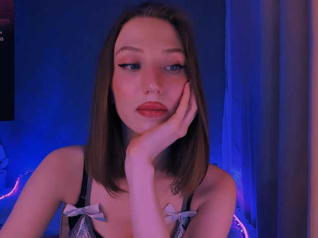 ellaamber's BongaCams show and profile