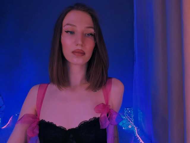 ellaamber live cam profile